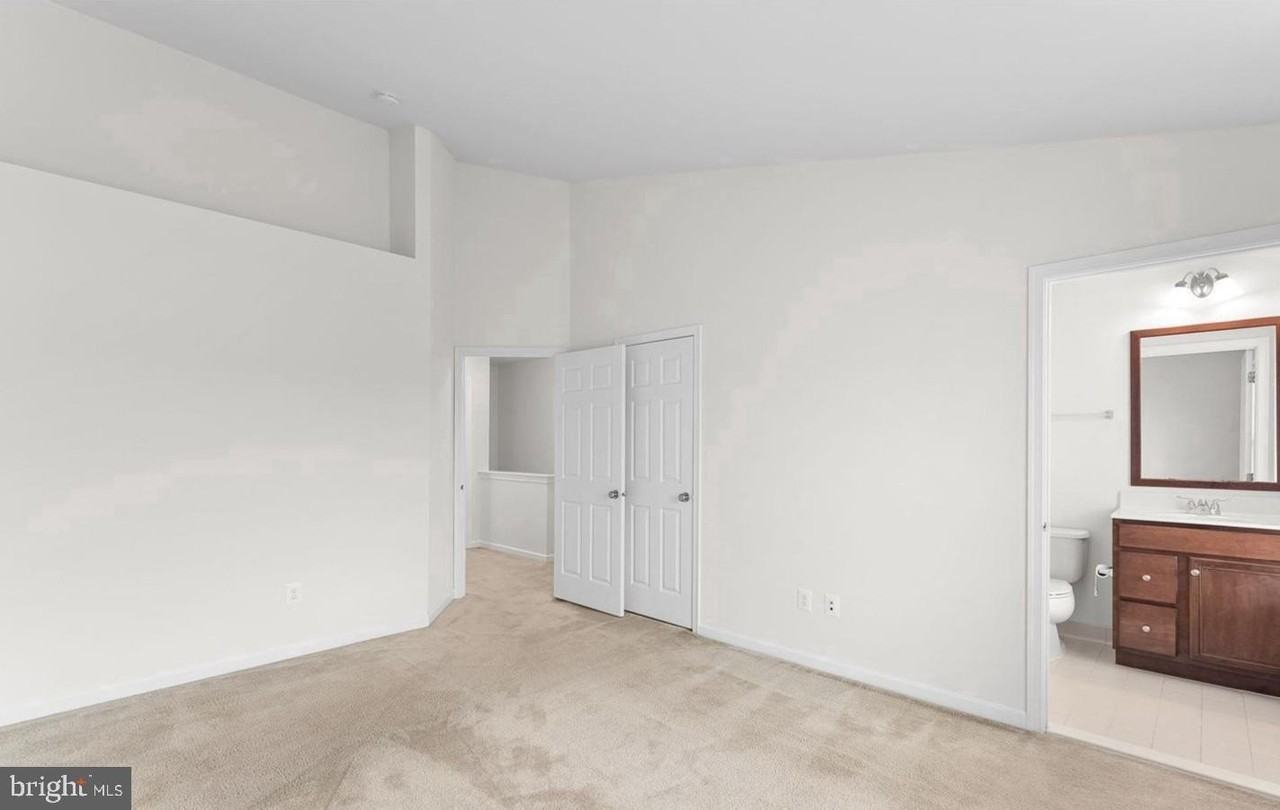 42814 Eggleston Ter - Photo 5 of 8