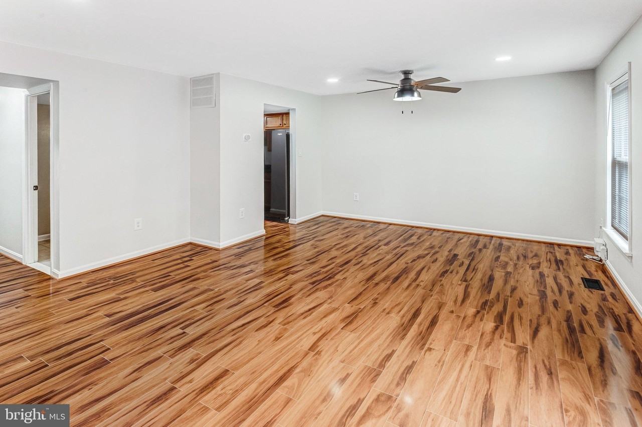 3234 Foothill St - Photo 6 of 26