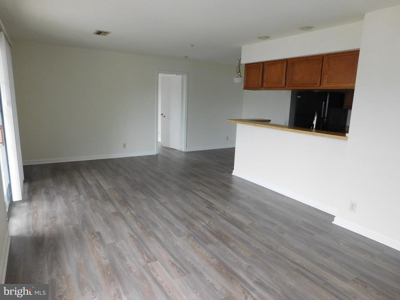 200 Dover Pl #201 - Photo 6 of 22