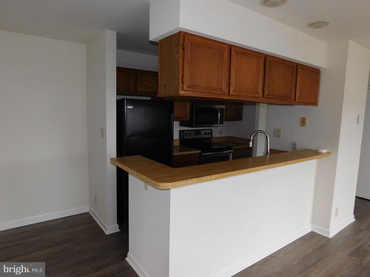 200 Dover Pl #201 - Photo 7 of 22