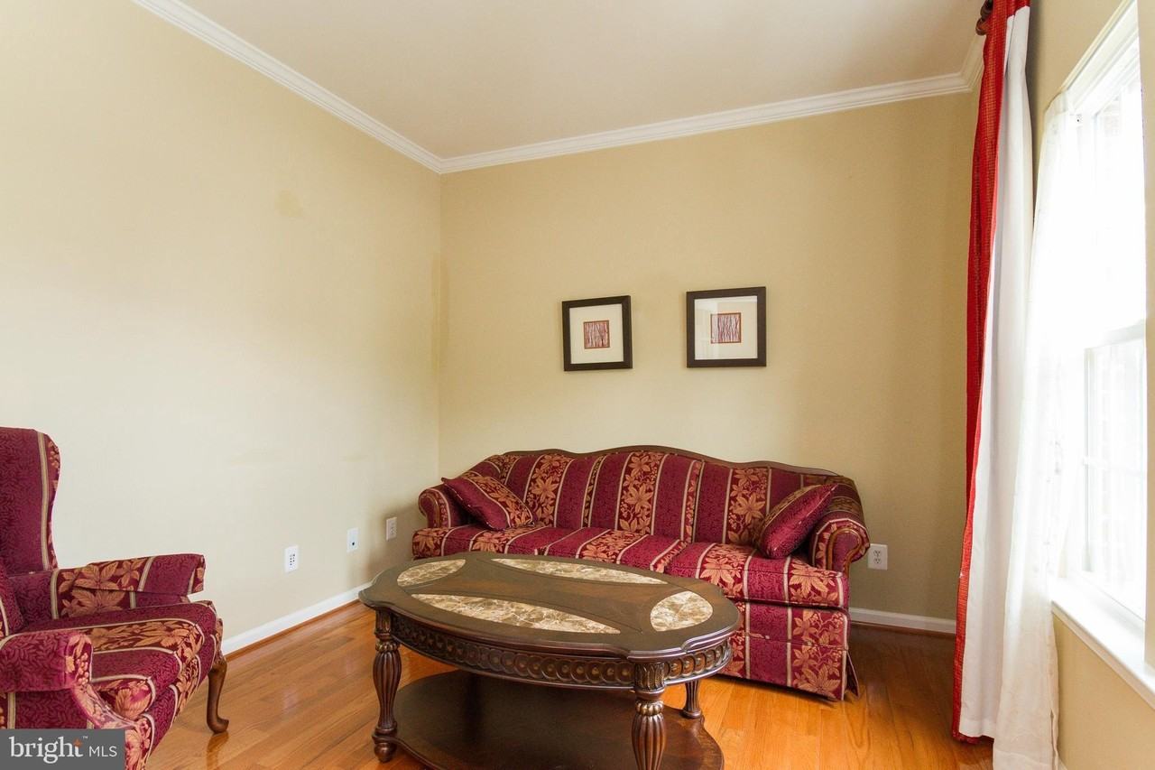46 Bismark Dr - Photo 3 of 30
