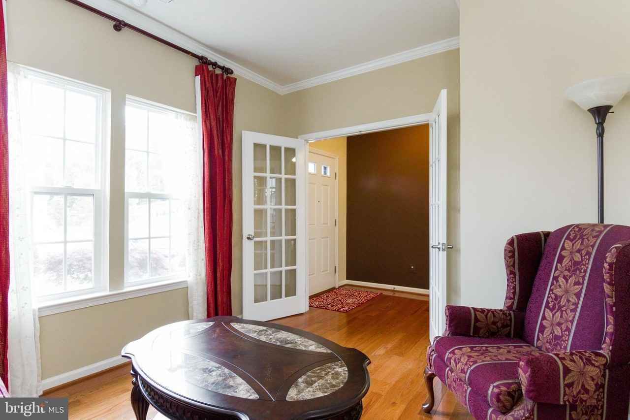 46 Bismark Dr - Photo 4 of 30