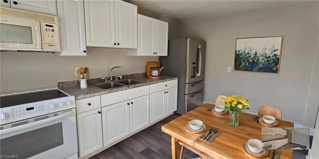 2912 Woodleigh St #3 - Photo 5 of 18