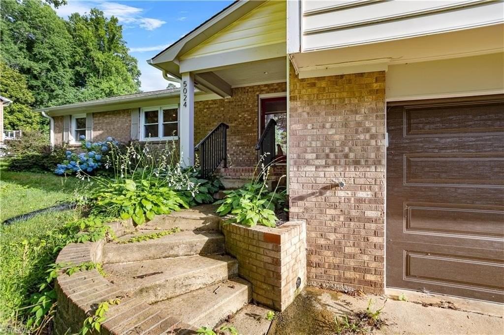 5024 Timbrook Ln - Photo 5 of 21