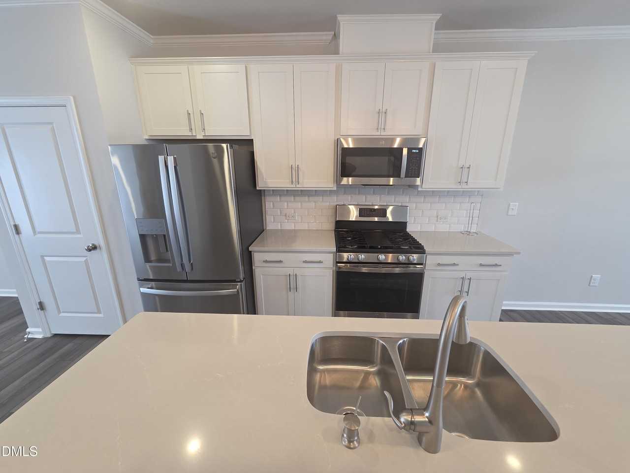 451 Carolina Springs Blvd - Photo 3 of 27