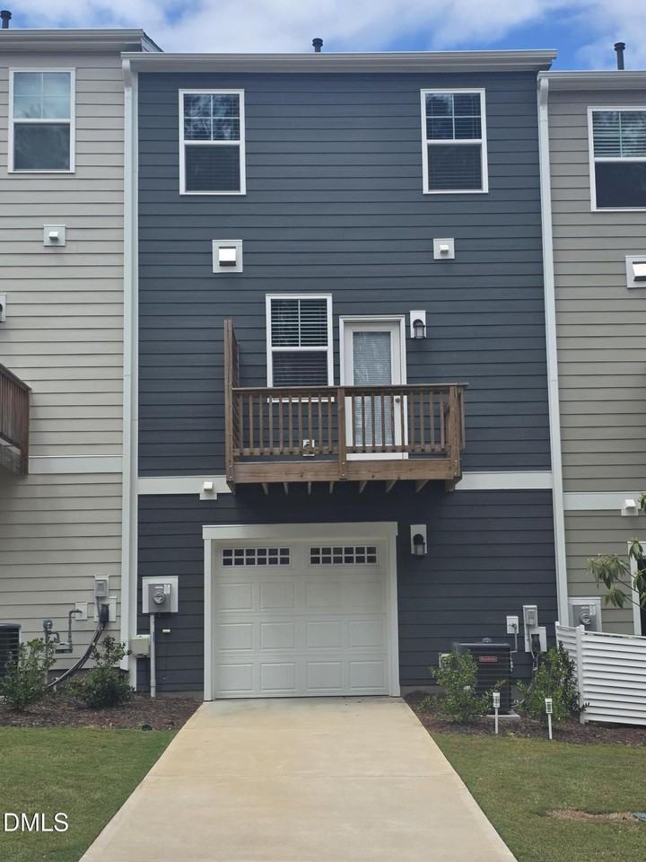 451 Carolina Springs Blvd - Photo 5 of 27