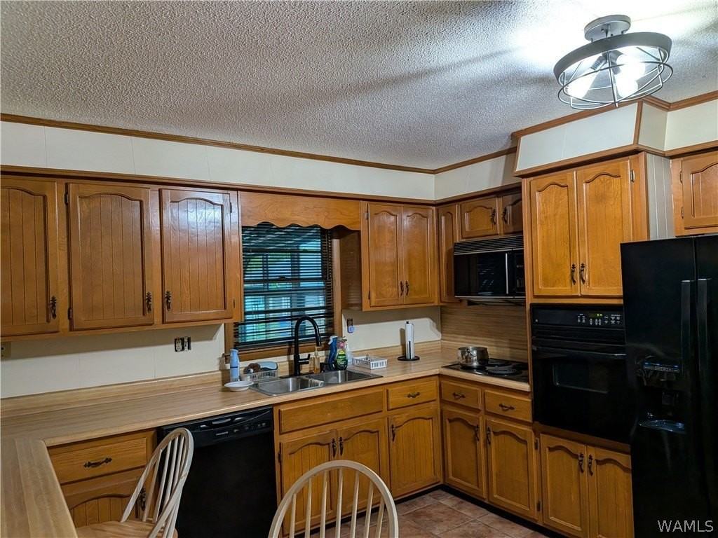 18186 N Jefferson St #1 - Photo 2 of 3