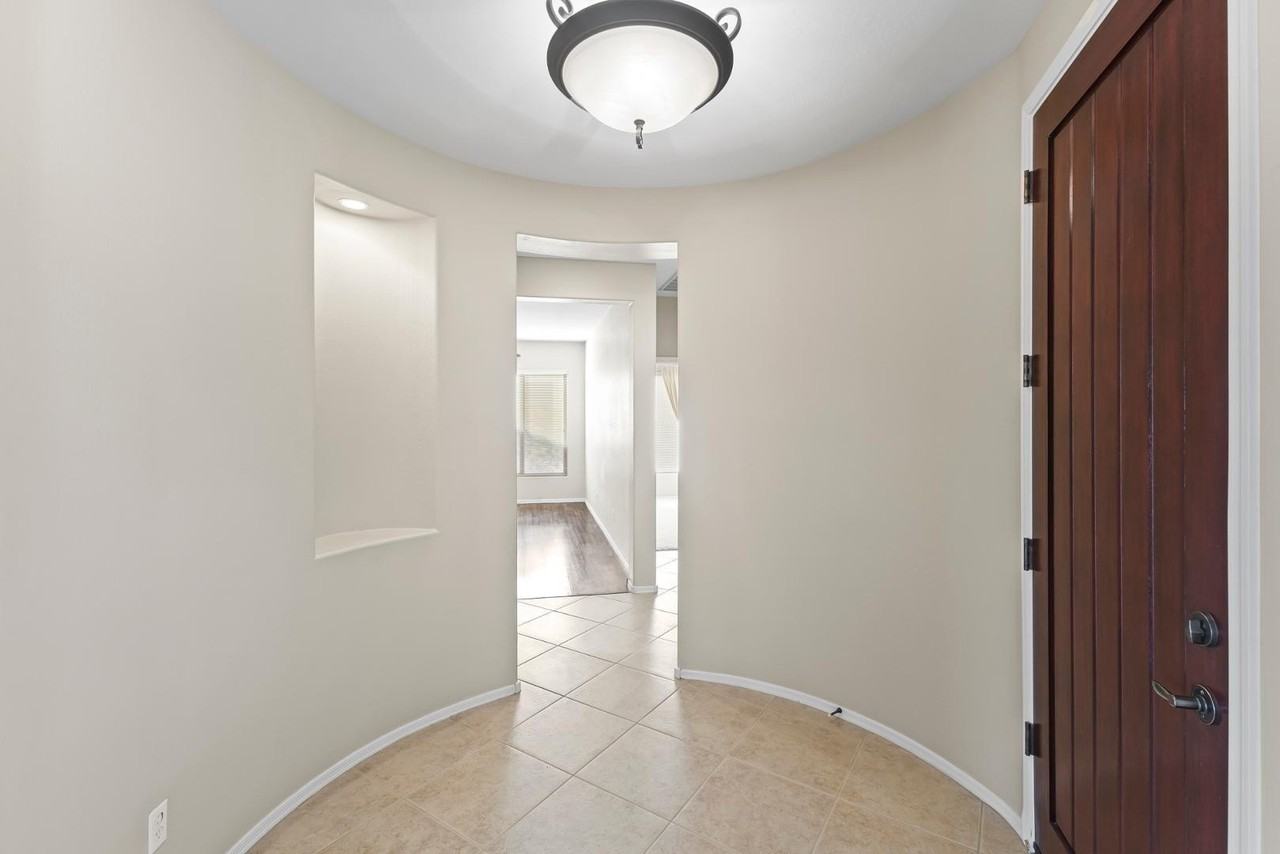 12911 W Rincon Dr - Photo 2 of 28