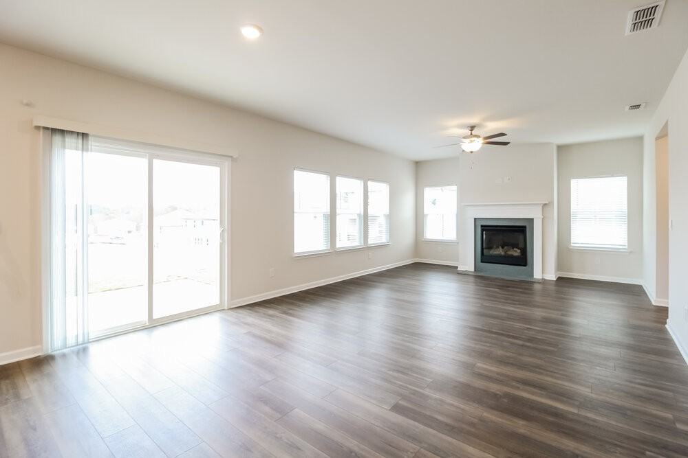 892 Milo Bay St - Photo 5 of 17