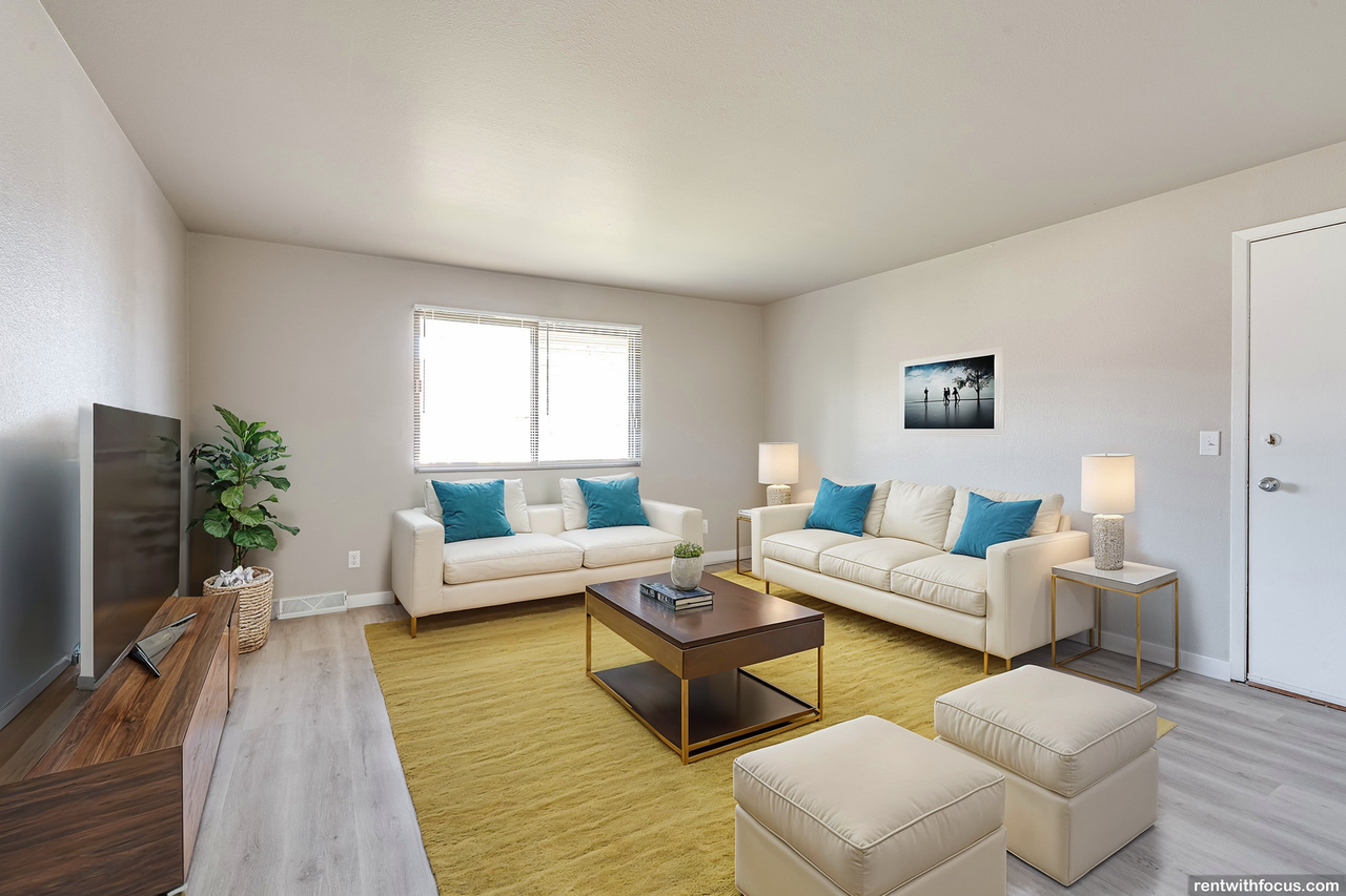 EVERGREEN PLACE - Photo 4 of 19