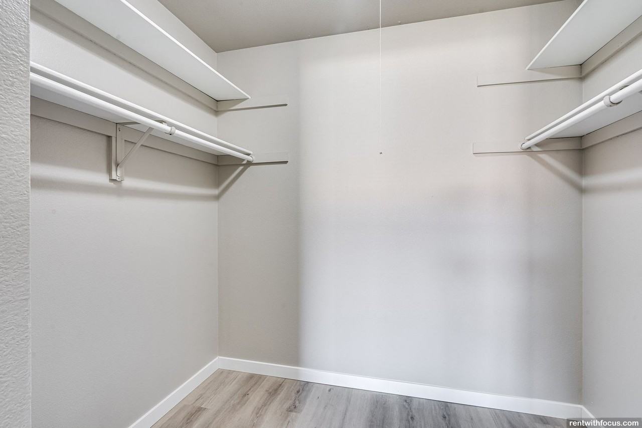 EVERGREEN PLACE - Photo 7 of 19