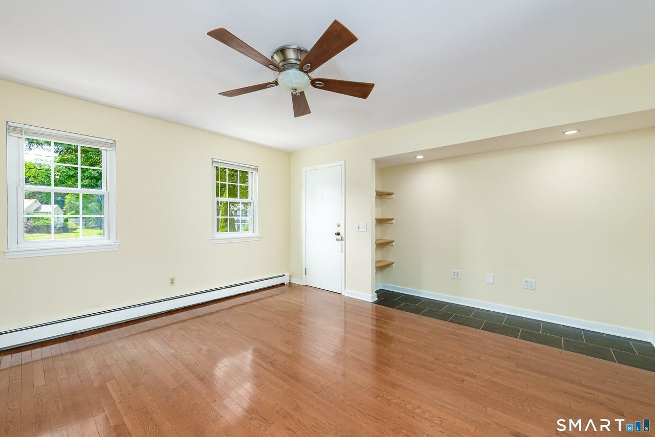 54 Willieb St - Photo 6 of 21