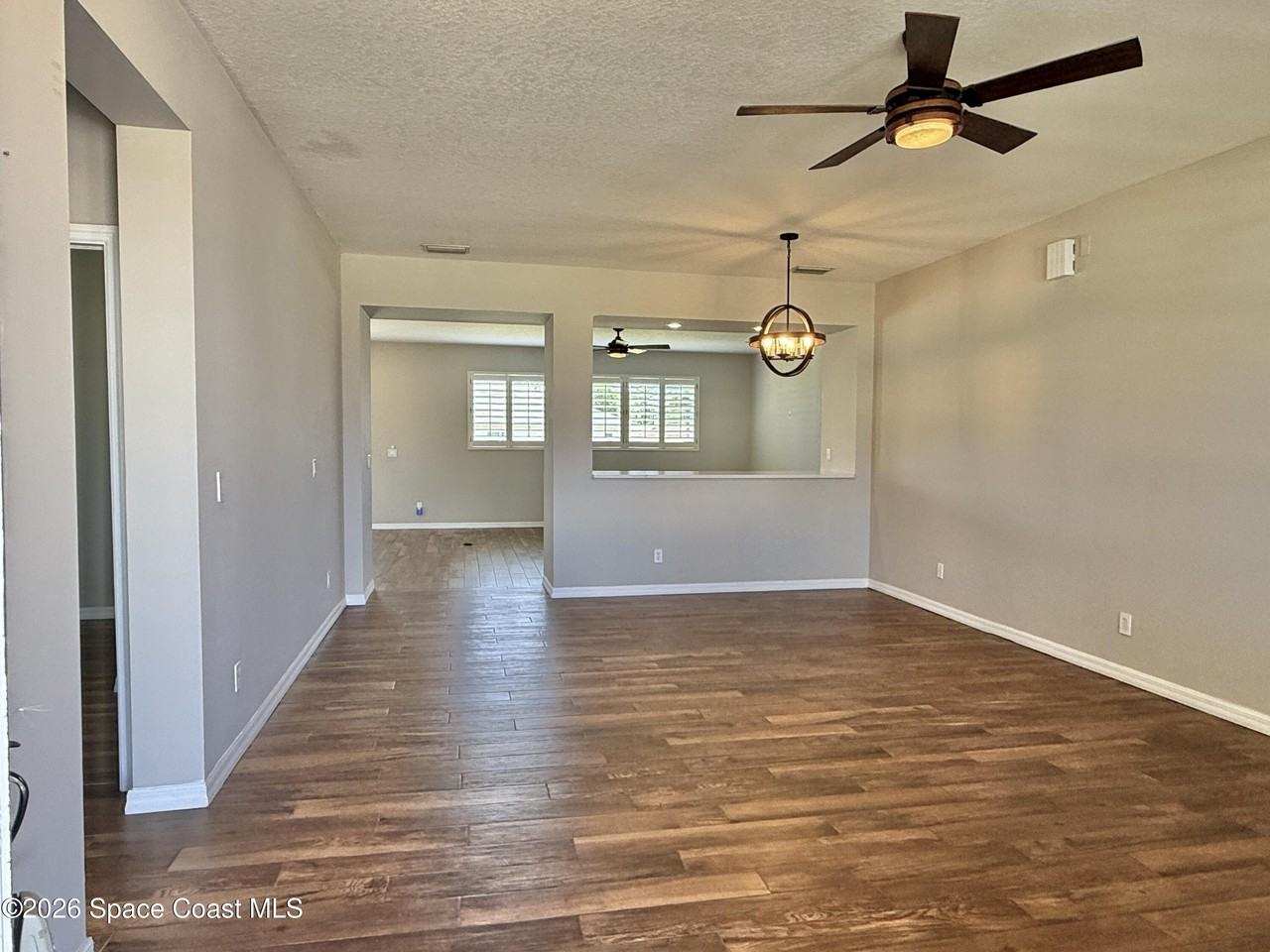 1453 Santa Anna St Se - Photo 4 of 32
