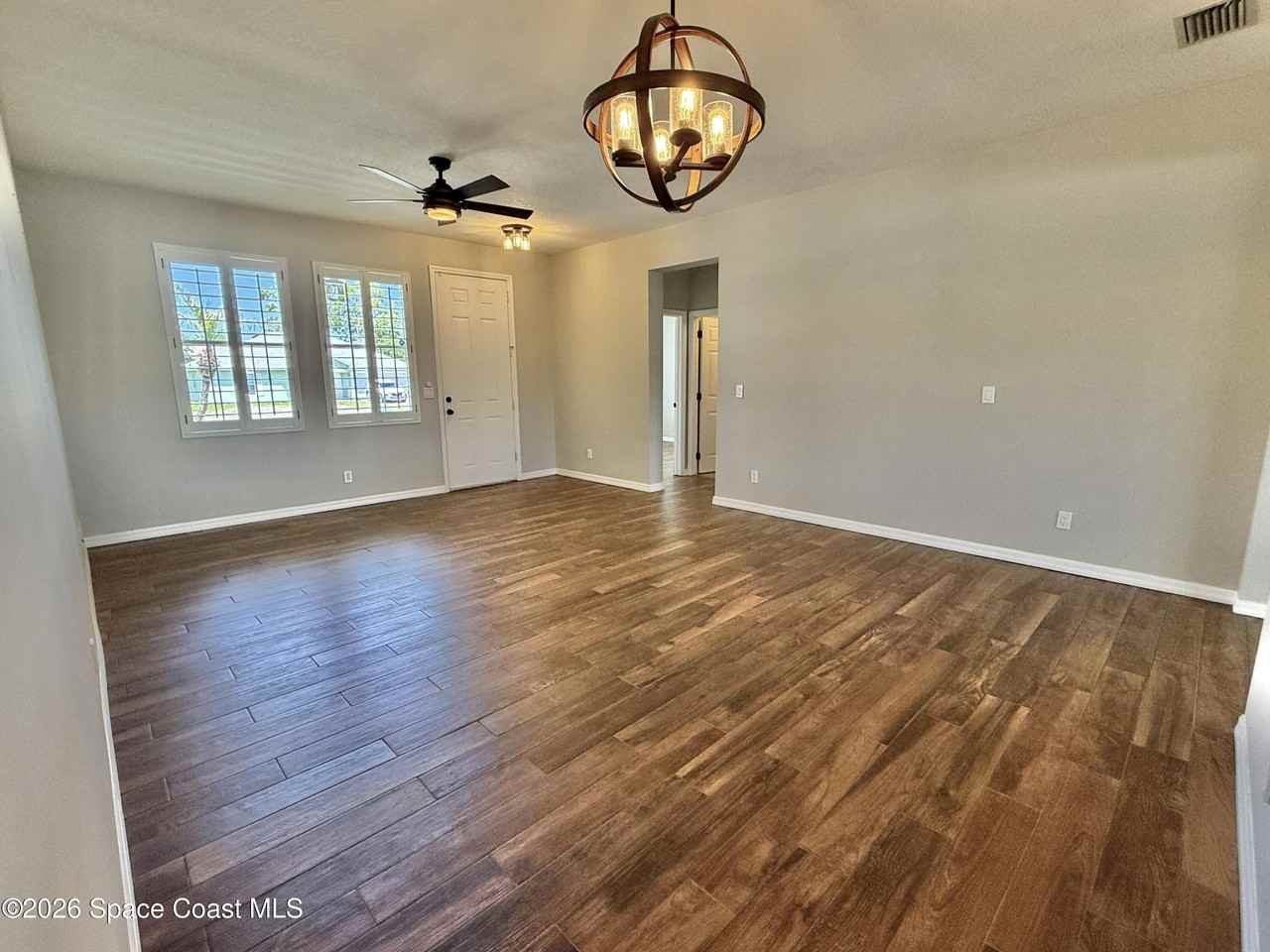 1453 Santa Anna St Se - Photo 5 of 32