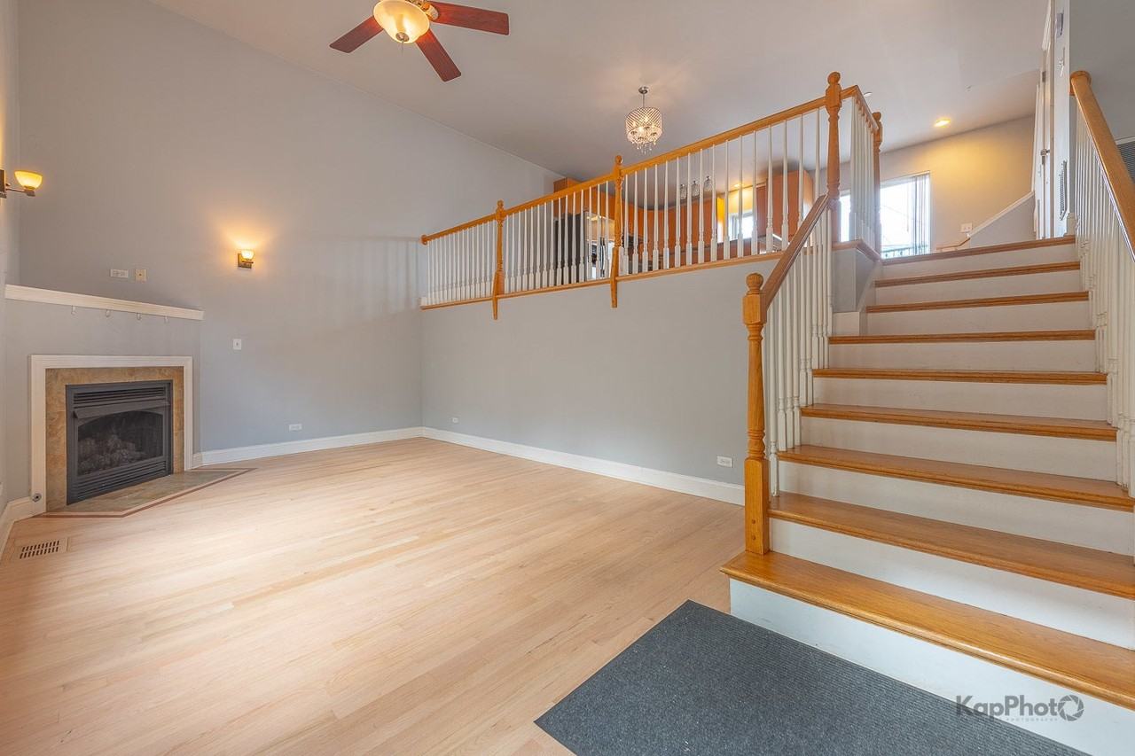 3607 W 53rd St - Photo 4 of 27