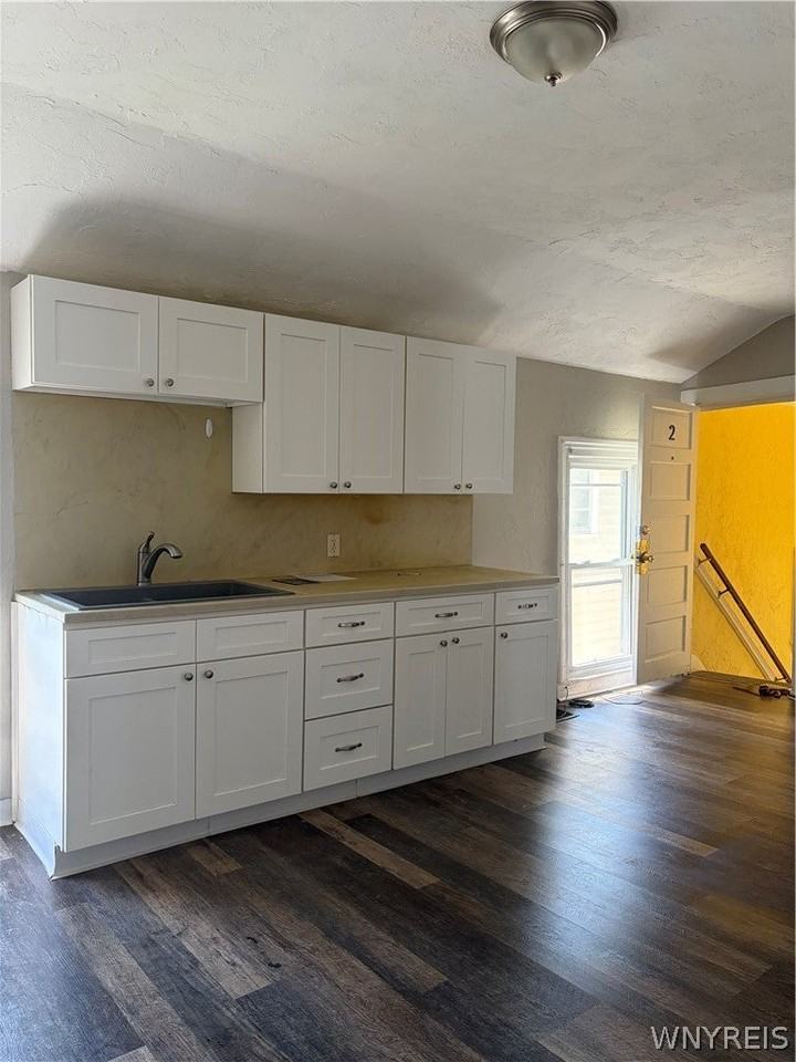4 Mccue Ave - Photo 3 of 9