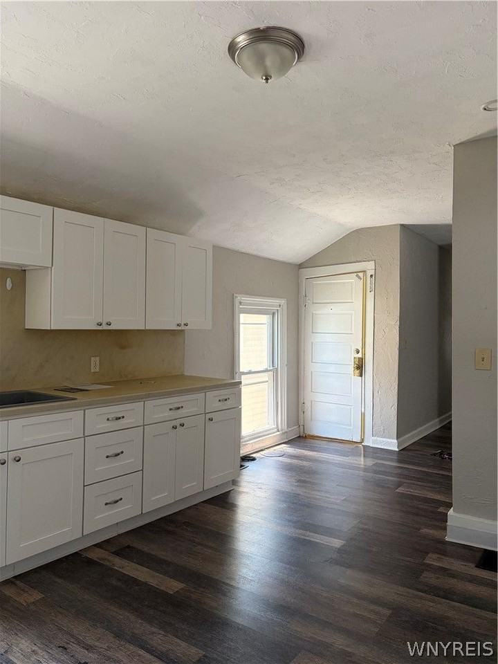 4 Mccue Ave - Photo 4 of 9