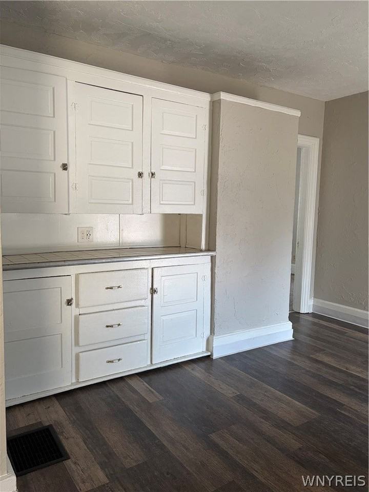 4 Mccue Ave - Photo 5 of 9
