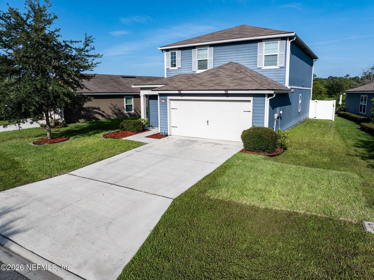 8279 Meadow Walk Ln - Photo 3 of 40