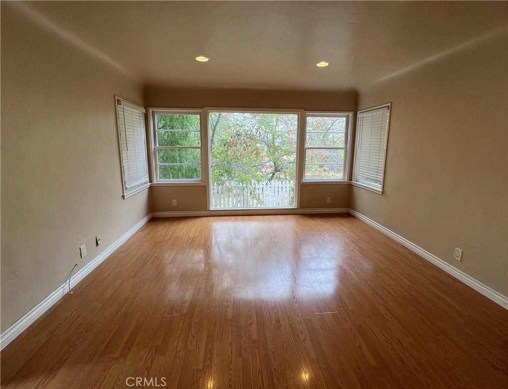 3869 Ridge Rd - Photo 4 of 13