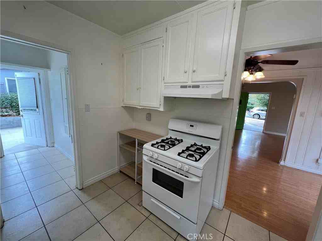 3869 Ridge Rd - Photo 6 of 13