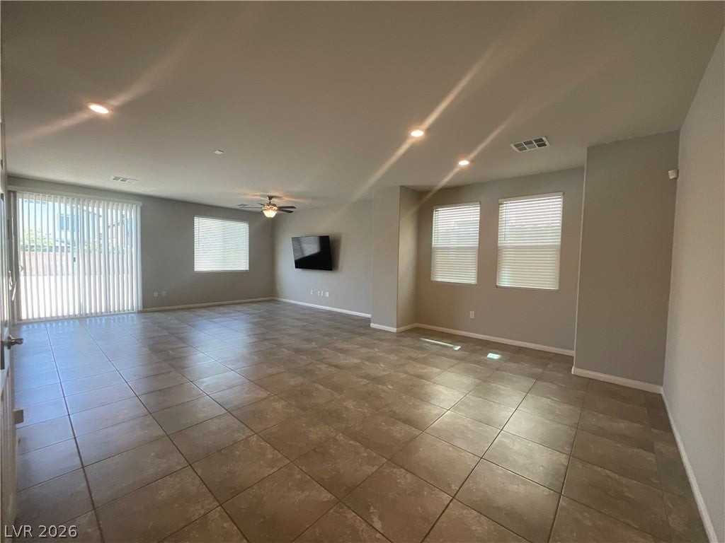 5965 Juniper Falls Ave - Photo 3 of 16