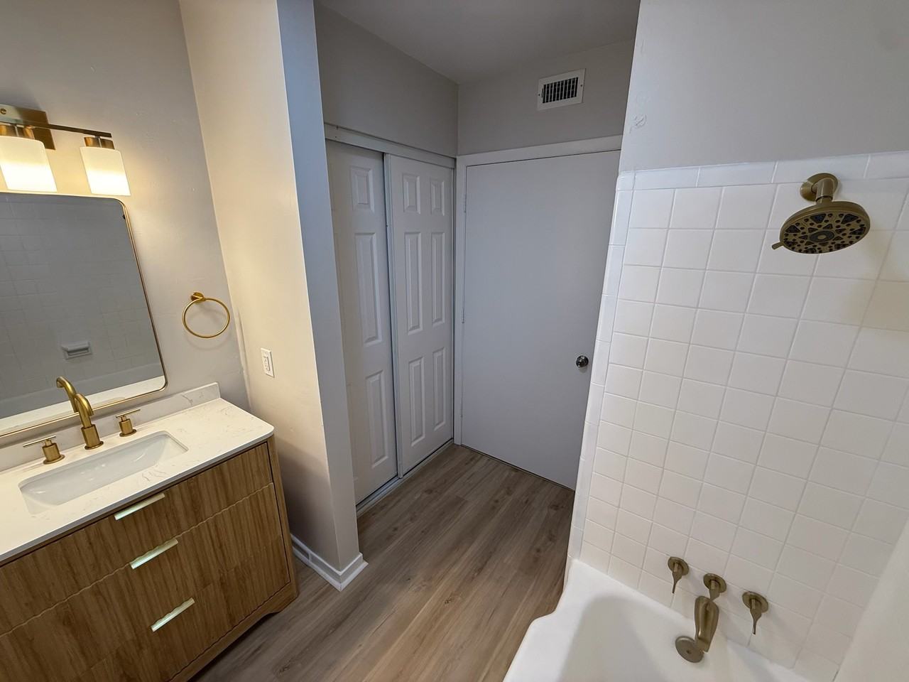 627 Shady Lane Dr - Photo 5 of 11