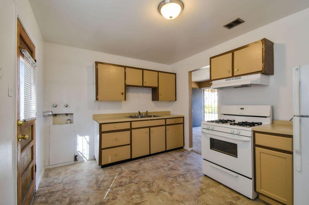 434 Kentucky St Se #438B - Photo 2 of 2