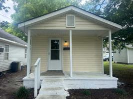 featured image of 613 E Johnston St