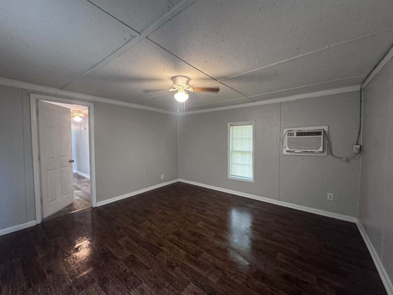 613 E Johnston St - Photo 5 of 11