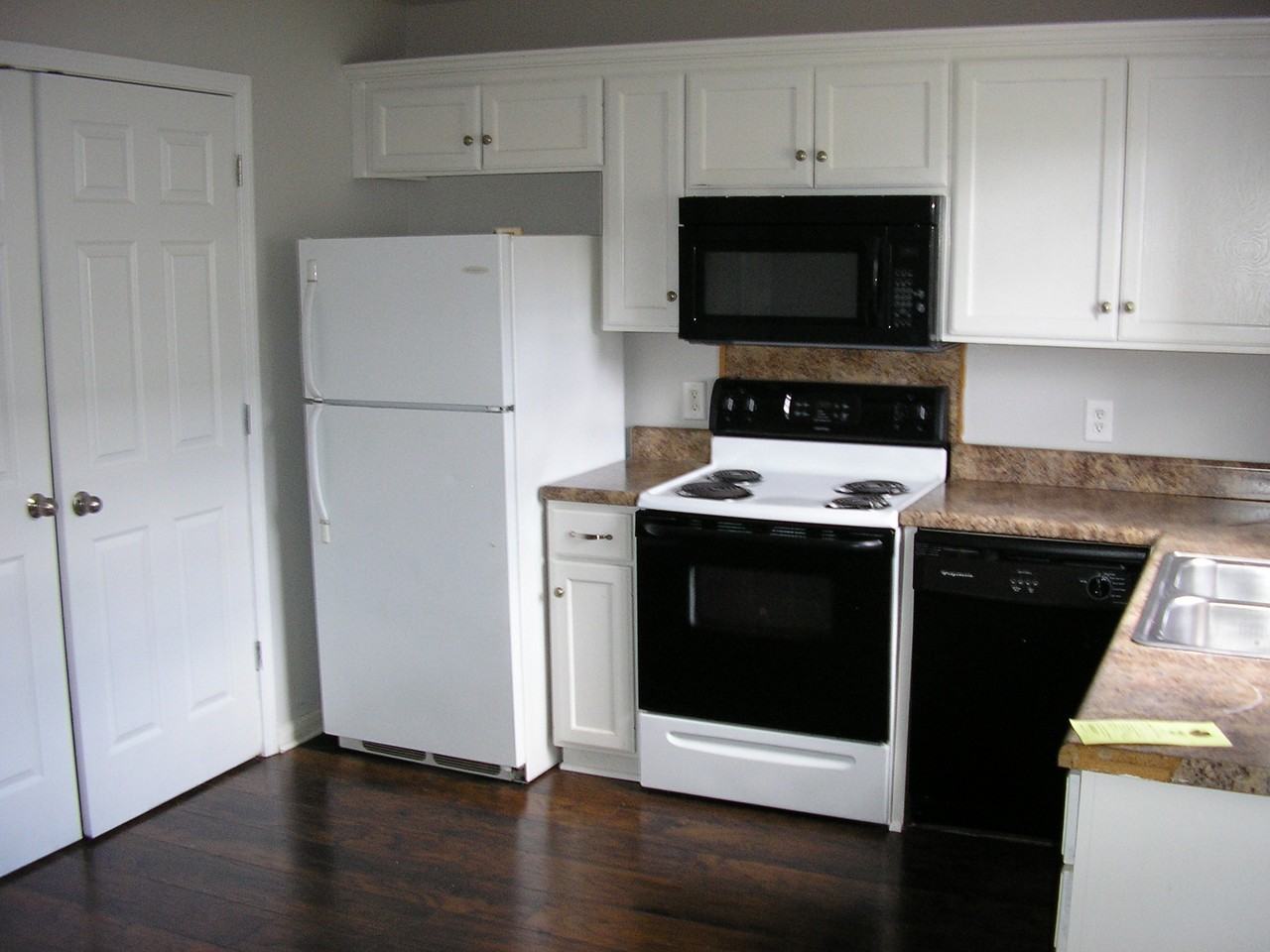 322 Kenlee Cir #A - Photo 4 of 12