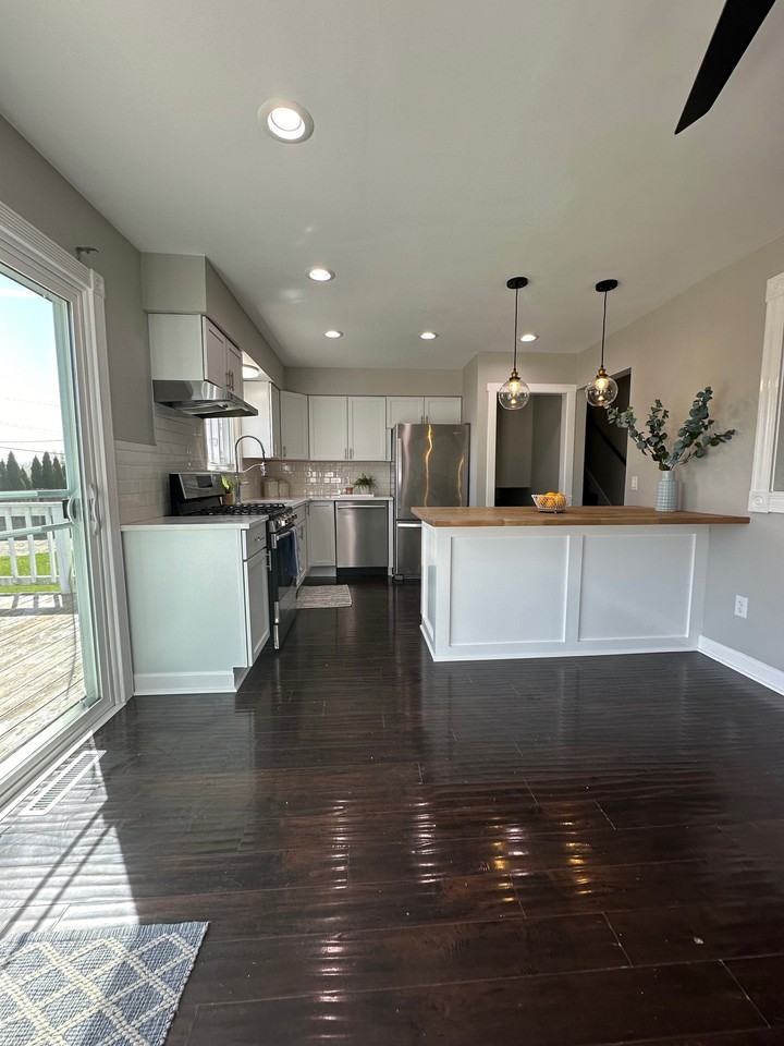 561 Eastwood Dr - Photo 5 of 25