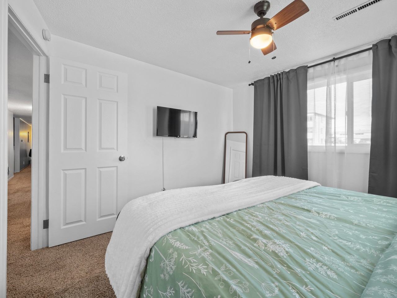 1866 N 9th St #4 - Photo 2 of 21
