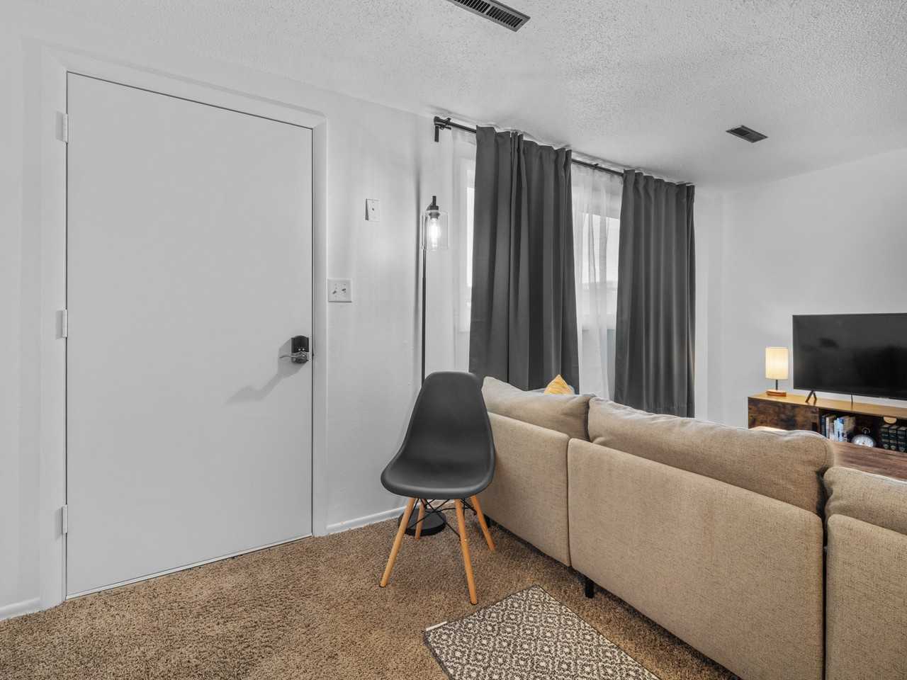 1866 N 9th St #4 - Photo 6 of 21