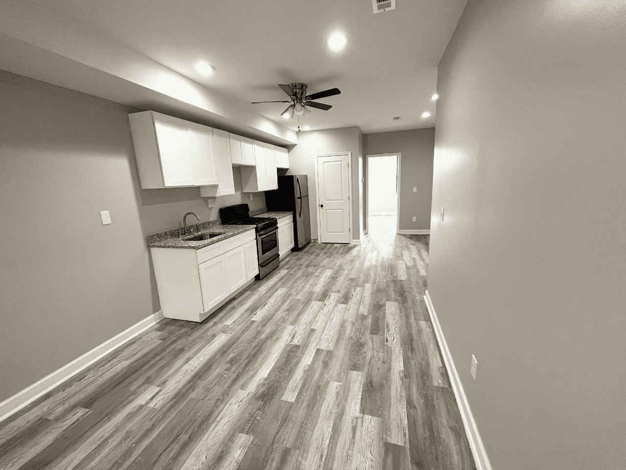 200 E 22nd St #2 - Photo 3 of 6