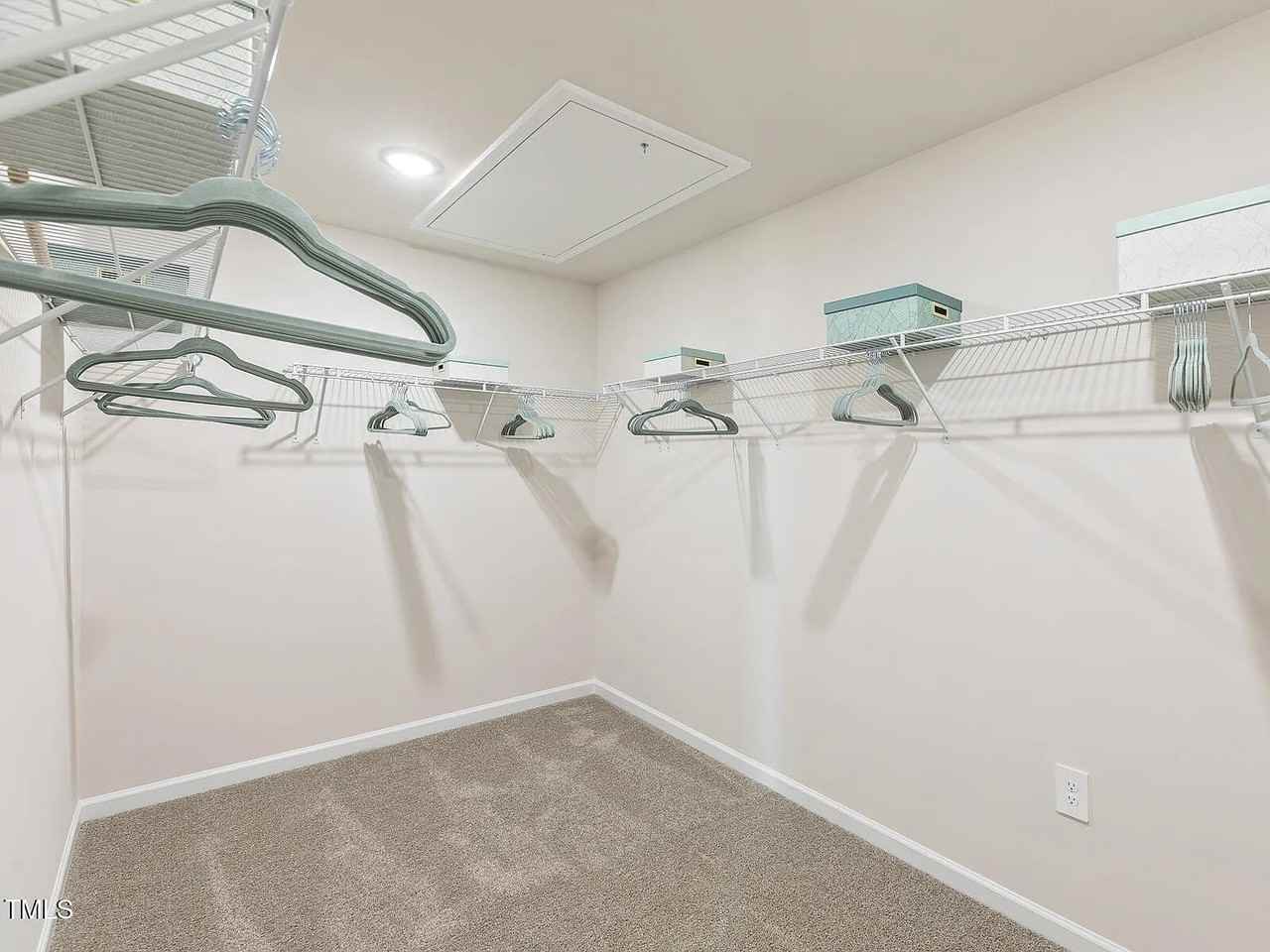 676 White Birch Ln - Photo 4 of 22