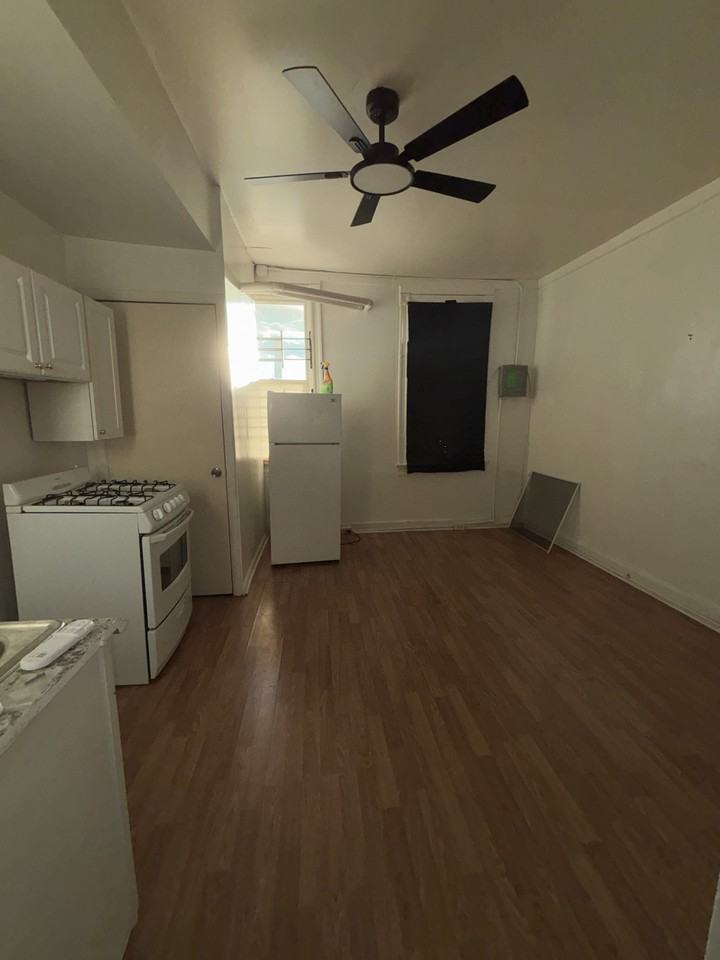 3 292X Parkwood Ave, #3 - Photo 6 of 6