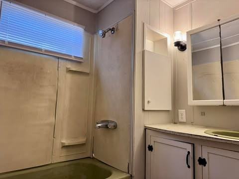 100 Bentwood Dr #100 - Photo 7 of 15