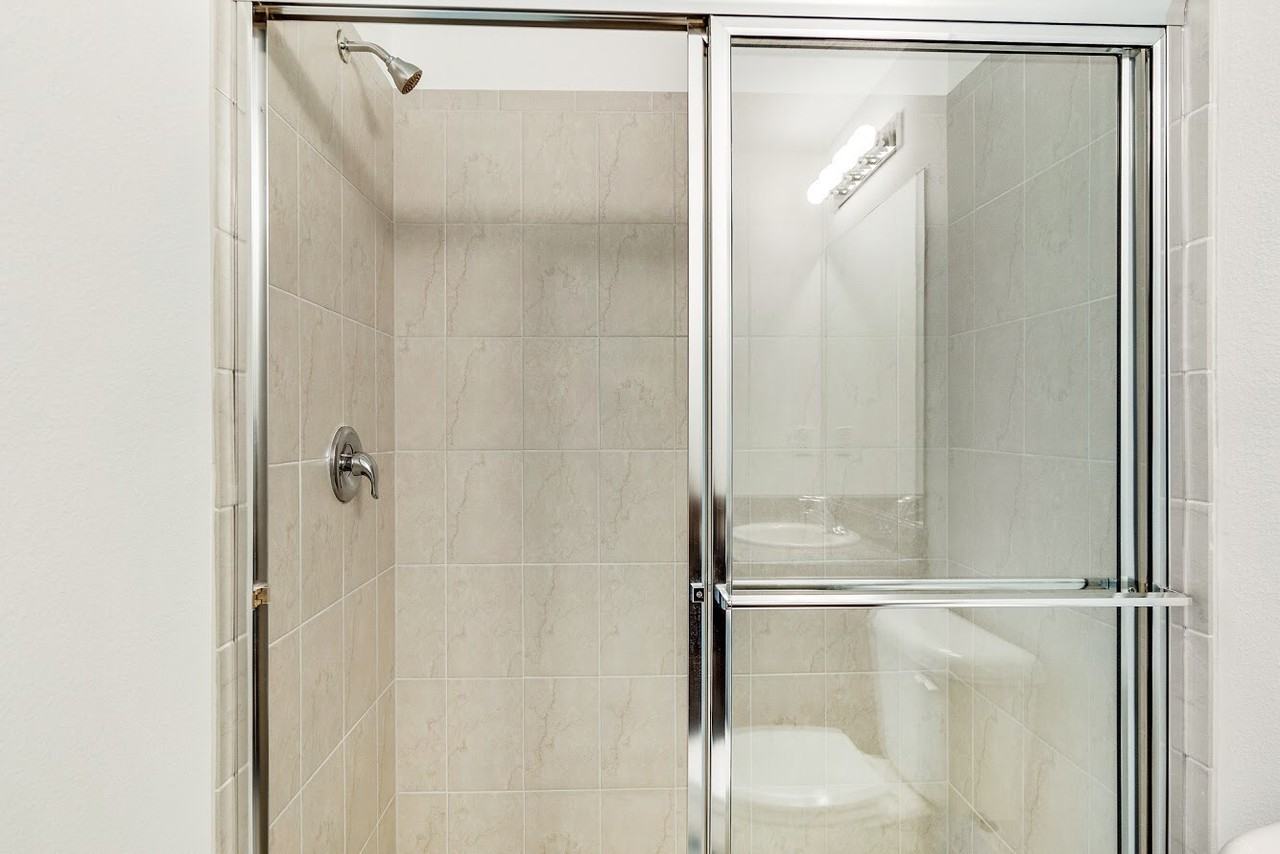 24 Farnum Ln #A - Photo 5 of 26