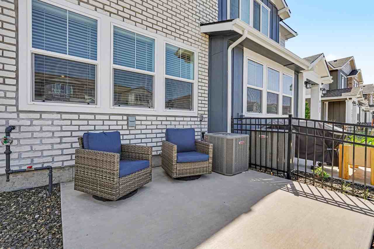 4125 W Perspective St - Photo 3 of 26