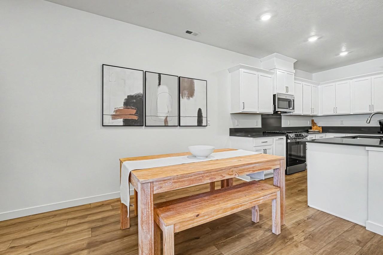 4125 W Perspective St - Photo 5 of 26