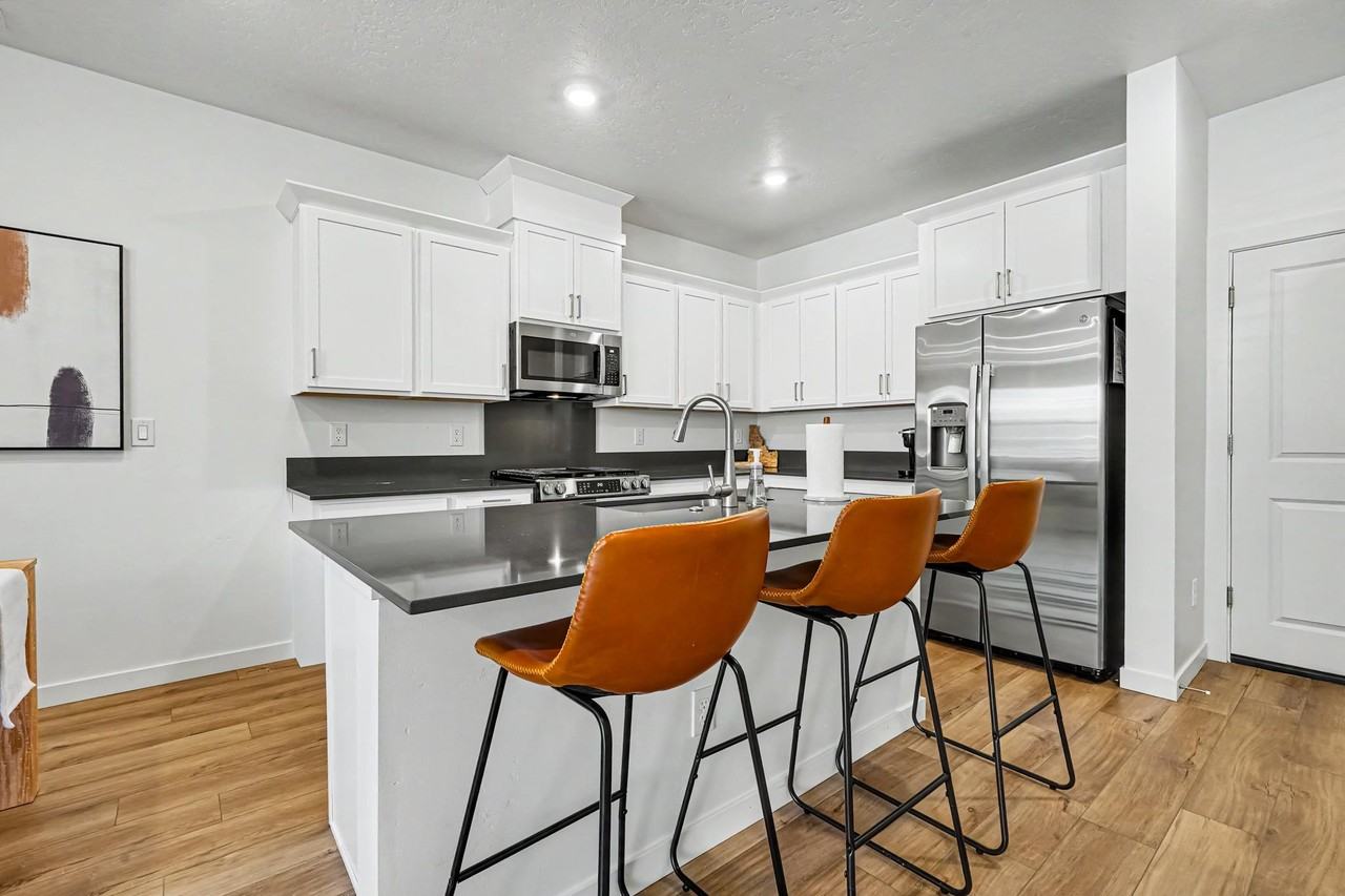 4125 W Perspective St - Photo 7 of 26