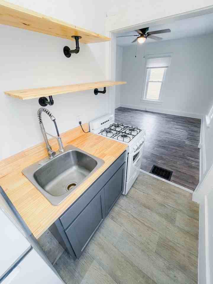 713 20th St #1915-3 - Photo 2 of 9