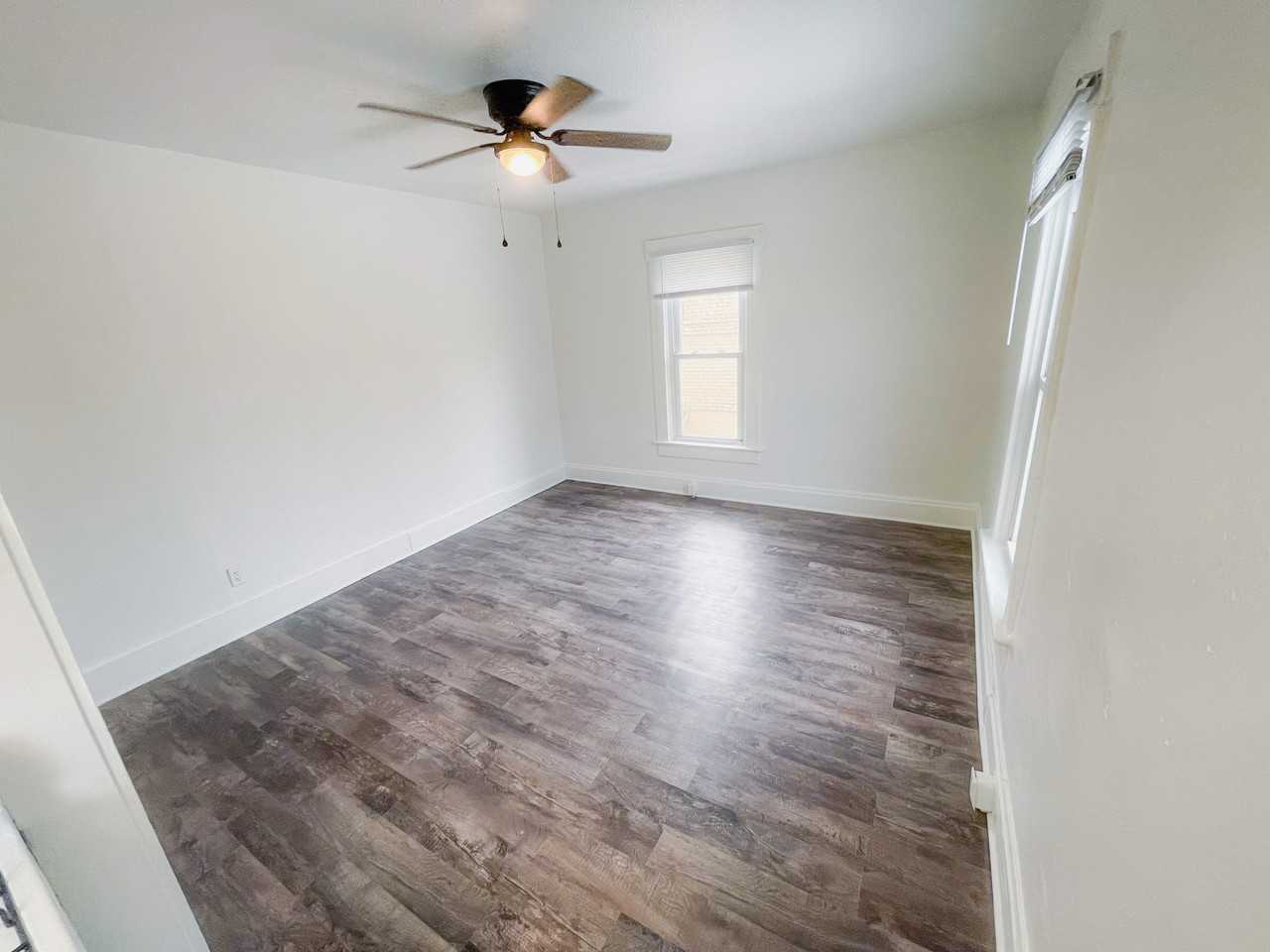 713 20th St #1915-3 - Photo 4 of 9