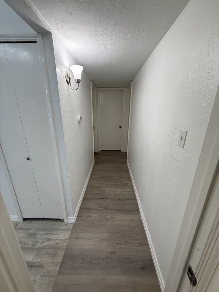 125 London Ln - Photo 5 of 22