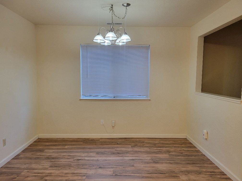 1812 College Greens Dr - Photo 3 of 24