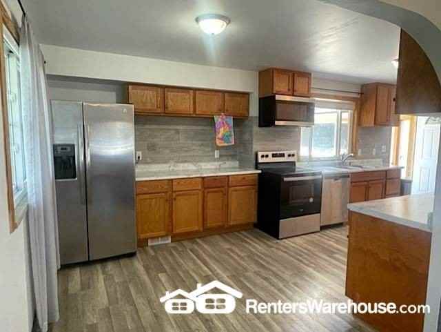753 Washington St - Photo 3 of 17