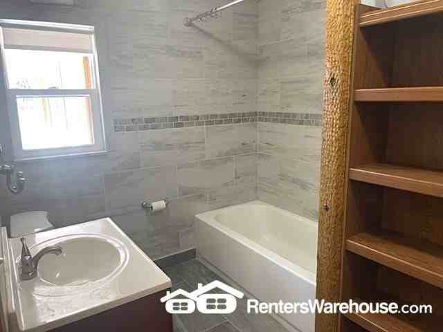 753 Washington St - Photo 6 of 17