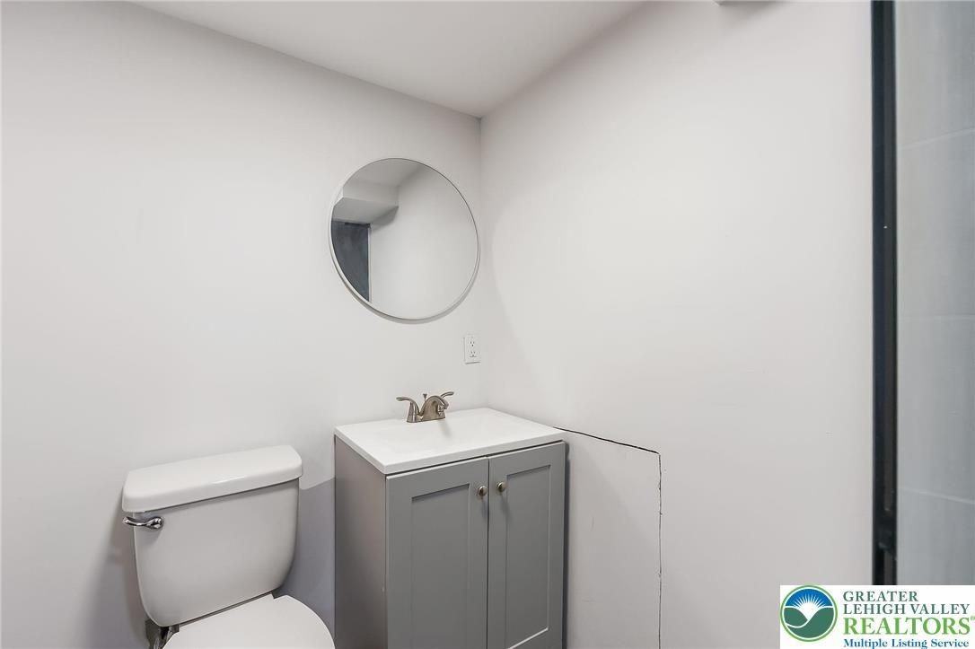 657 Beverly Dr - Photo 4 of 18