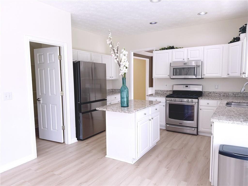 3361 Shallowford Green Dr - Photo 6 of 30